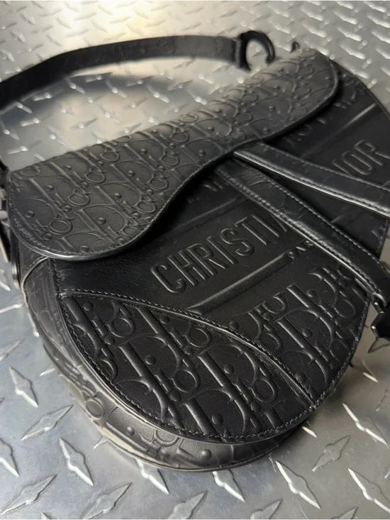 Dior 2023 Embossed Oblique Calfskin Saddle Bag in Matte Black - Picture 4 of 14